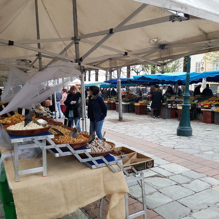 **** Very Central Ajaccio 36 Rue Fesch, Cosy Flat In City Center Pedestrian Street, Up To 4 People **** Eksteriør billede